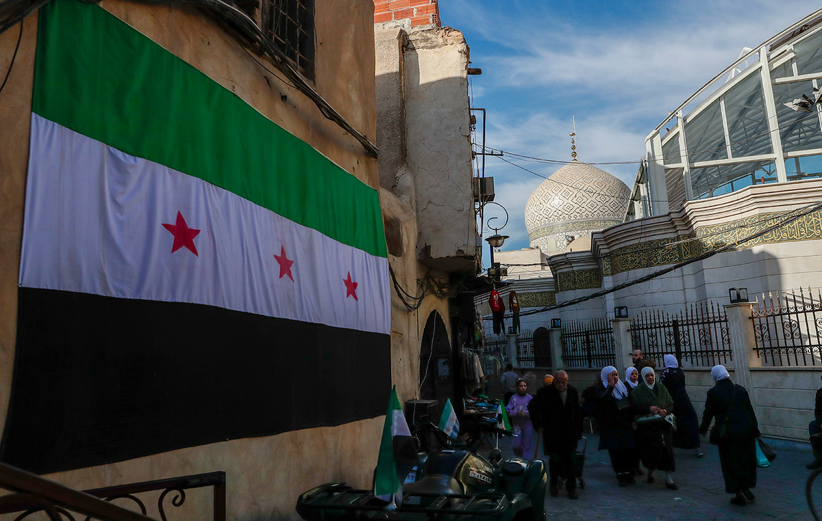 Armed people killed a dancer and injured customers in a nightclub in Damascus