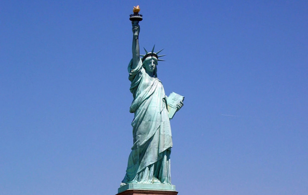 “Return us the statue of freedom,” says a French MEP – cause Donald Trump’s “turn” to Ukrainian