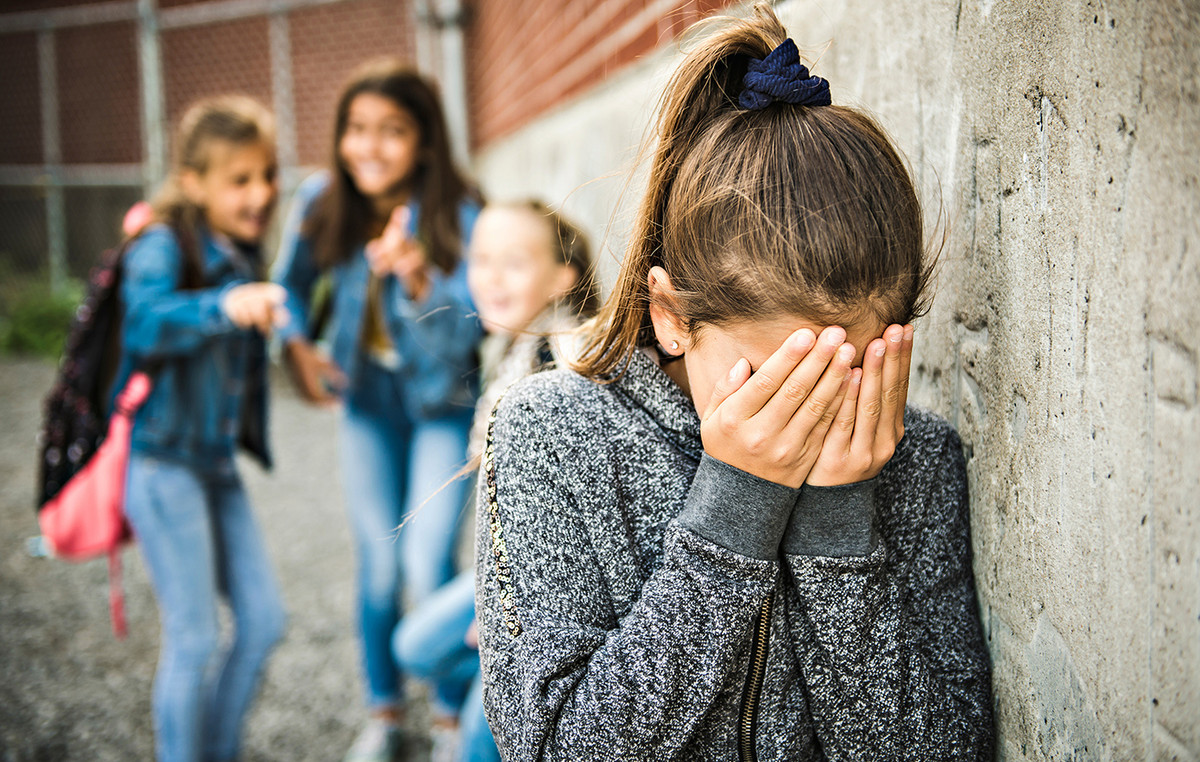 The whole community has joined and organizes a 11 -year -old school dance who fell victim to bullying