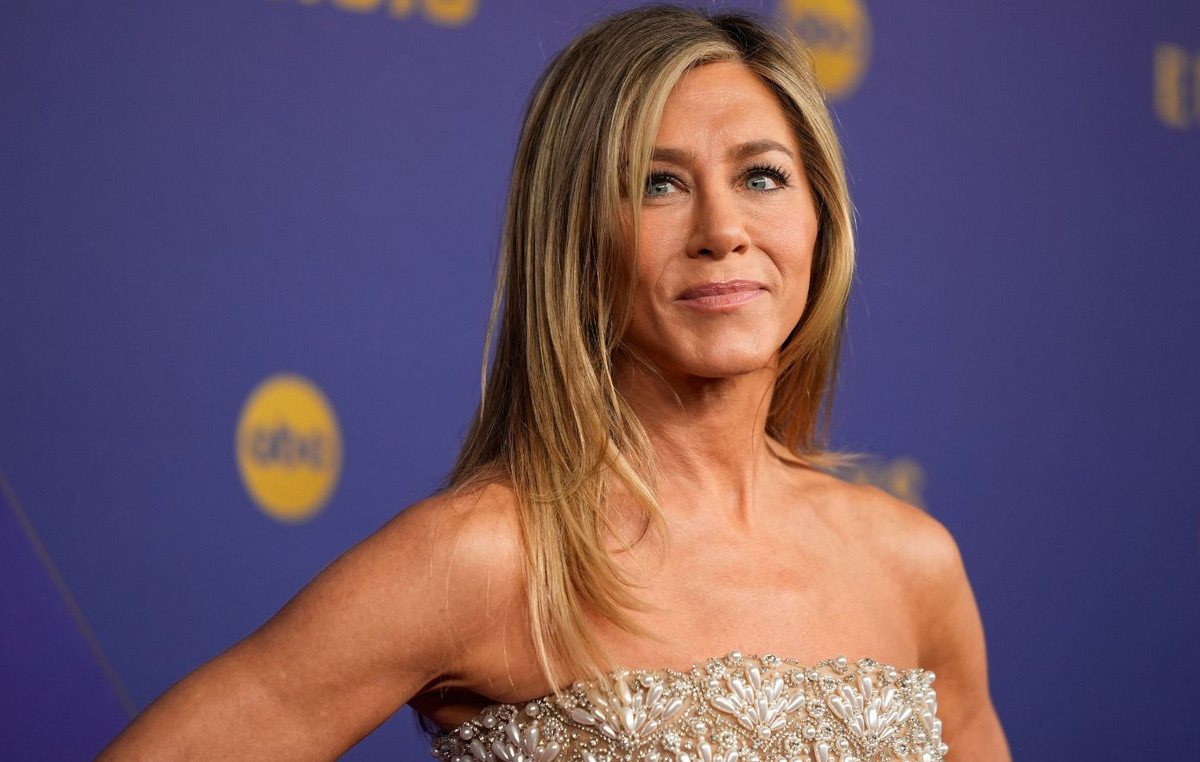Invasion of Jennifer Aniston’s villa: a man fell by car to the gate while the actress was in