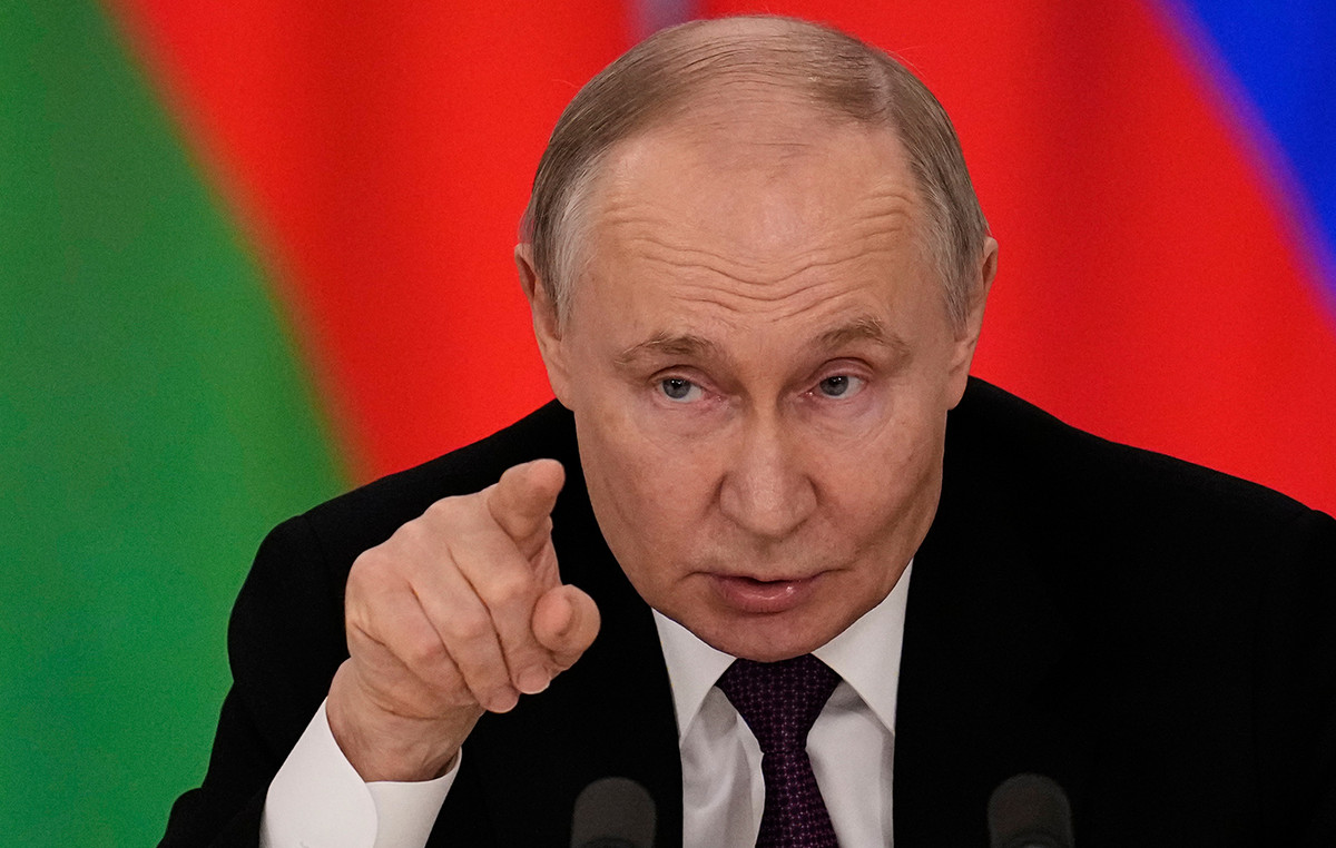 Putin during an interview: “I come to a bun to some, but I’m holding …”