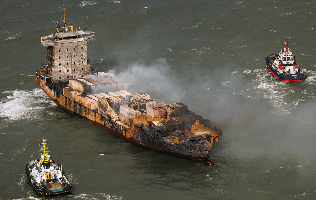 Damage to one tank The material account of the vessel collisions off England