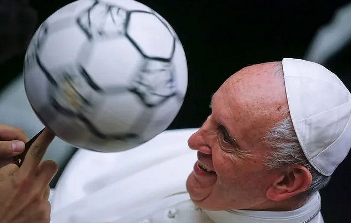 Pope Francis: His love for football, his relationship with Maradona and the oath never see matches