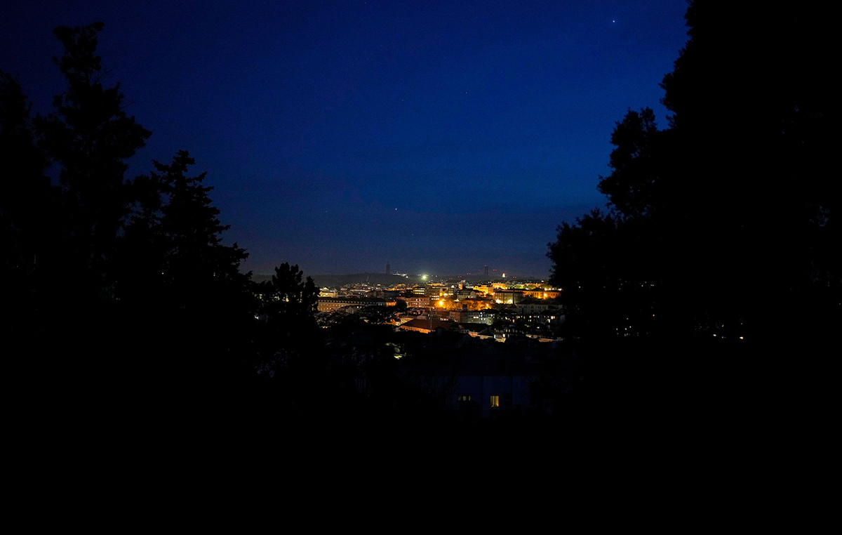 Blackout in Spain and Portugal: Enthusiastic screams and applause of residents when the current came again