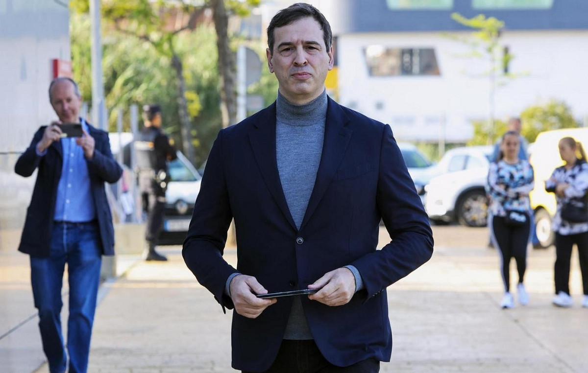 The Spanish Prime Minister’s brother will be tried as accused of corruption