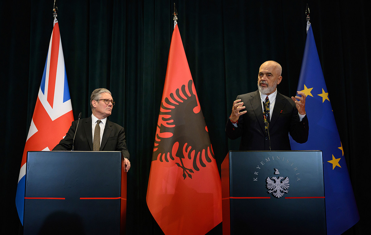 “Return Centers” Refugees Wants to be built abroad by British Prime Minister – negative Edi Rama