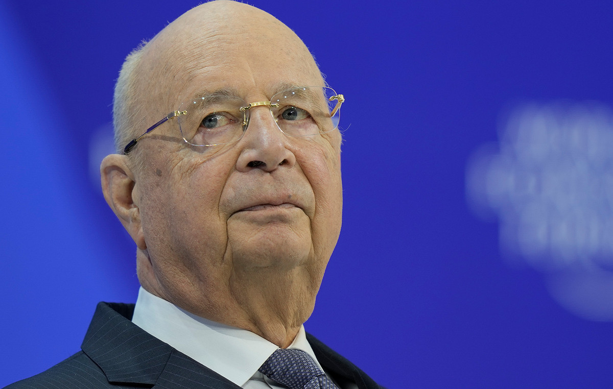 Claus Svab: World Economic Elite chases the Founder of the Forum in Davos after 55 years of cooperation