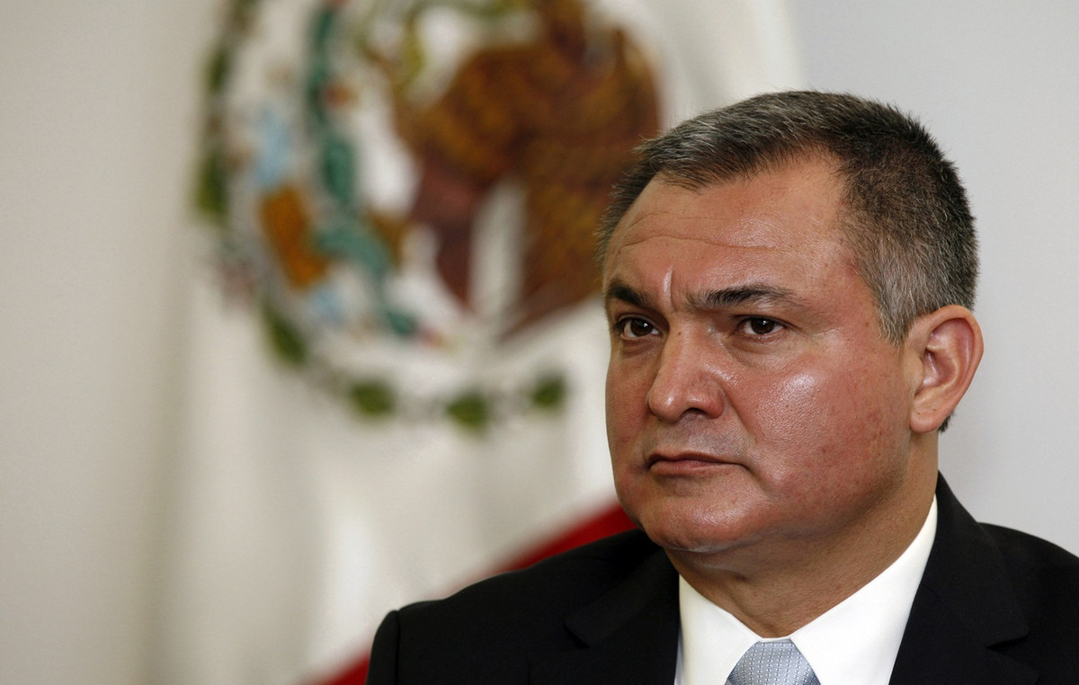 Heavy bell for former Mexican minister – is obliged to pay 2.4 billion in the country for corruption scandal