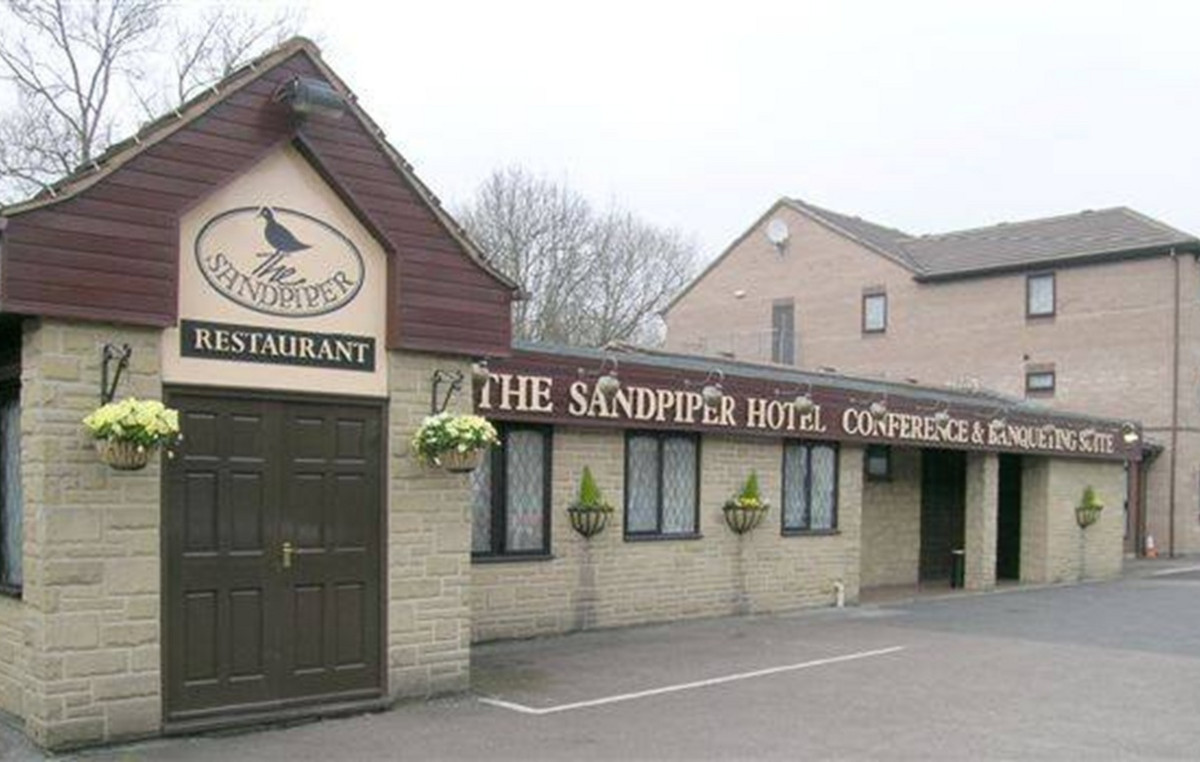 Outraged residents call for the closure of a hotel hosting immigrants – denounce alarming behavior