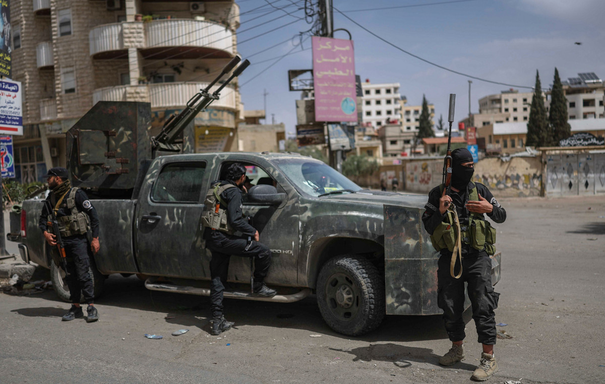 The European Union has announced lifting sanctions on Syrian