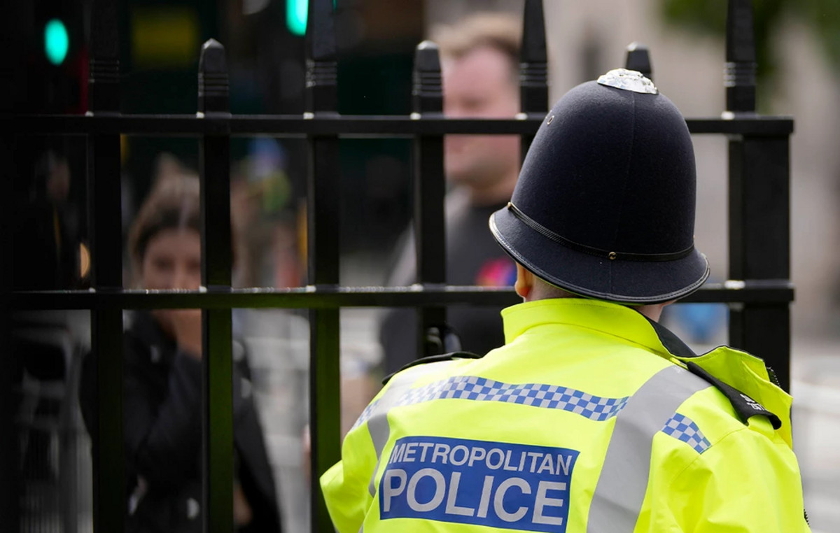 Hitler’s three fans were guilty of planning arson in mosques and synagogues in Britain