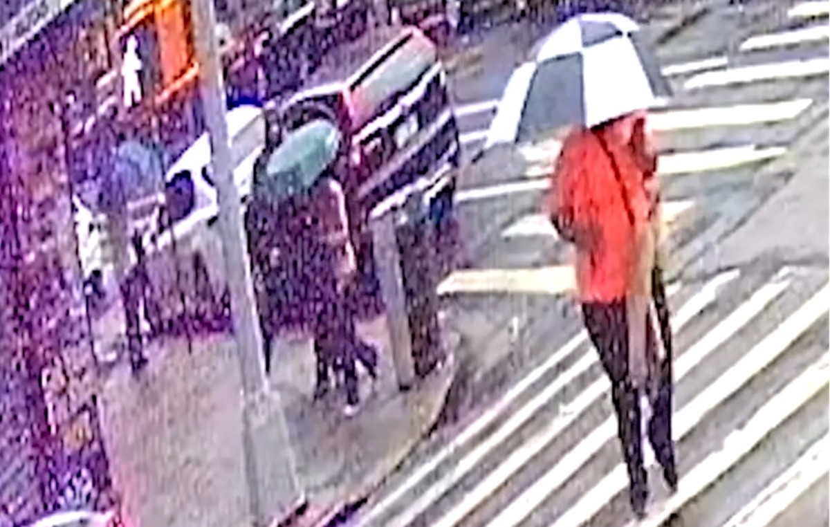 Video-documentary from the 32-year-old shooting by an unknown perpetrator in New York-escaped for “one centimeter”