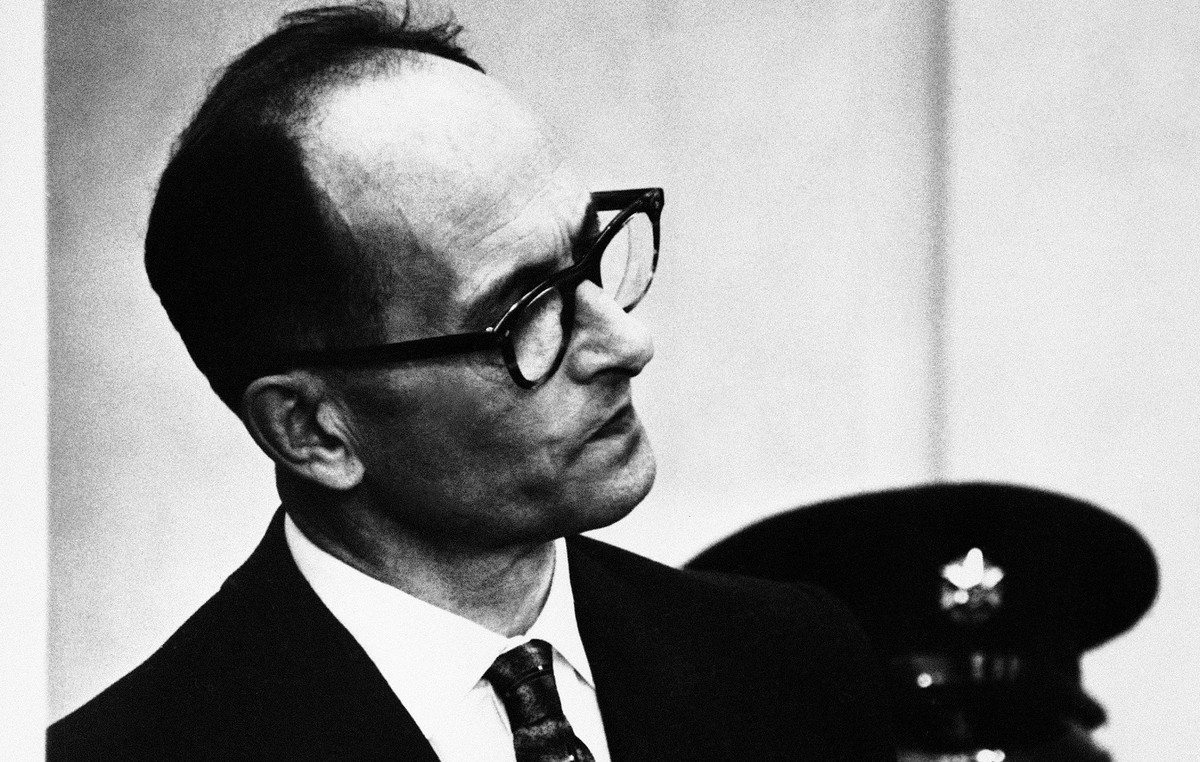 The “cinematic” abduction of Adolf Eichman from Mosad – how they passed him under the nose of Argentina authorities
