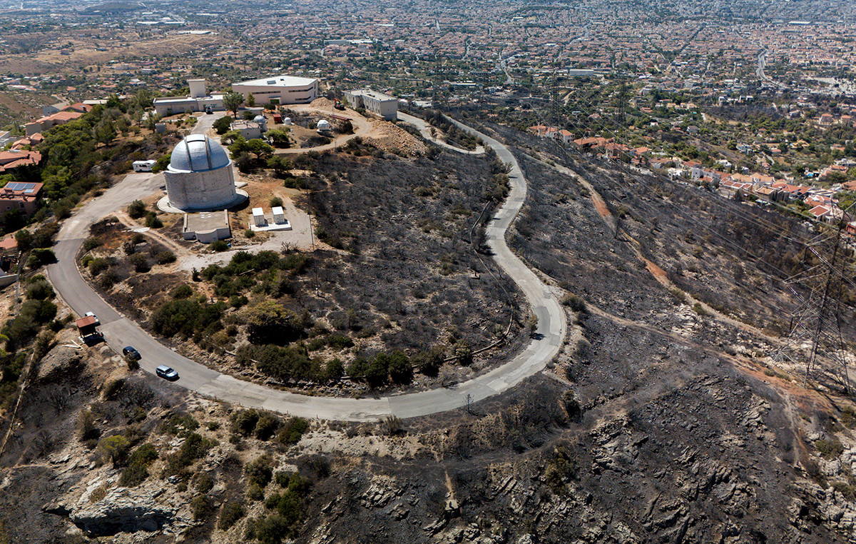 Financial Times: Athens at the mercy of climate crisis – the threat of fires is dangerously approaching cities