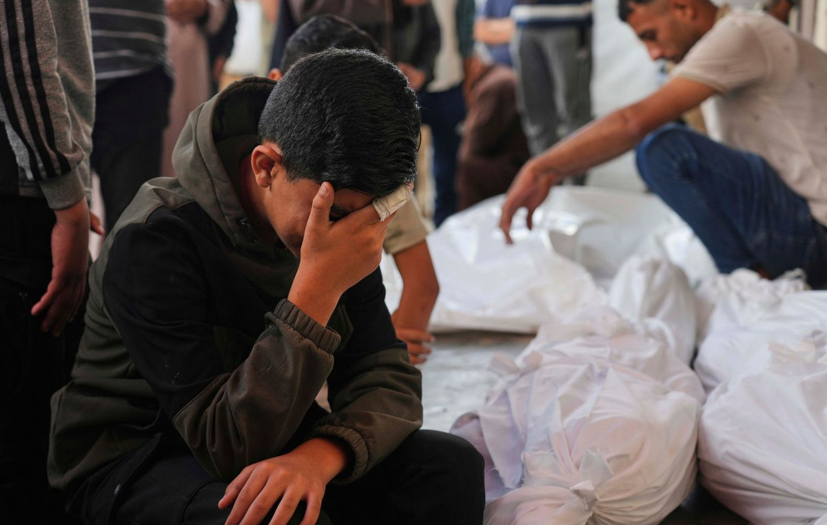 The death of 16 people in Israeli blows was announced by the Gaza Civil Protection Service