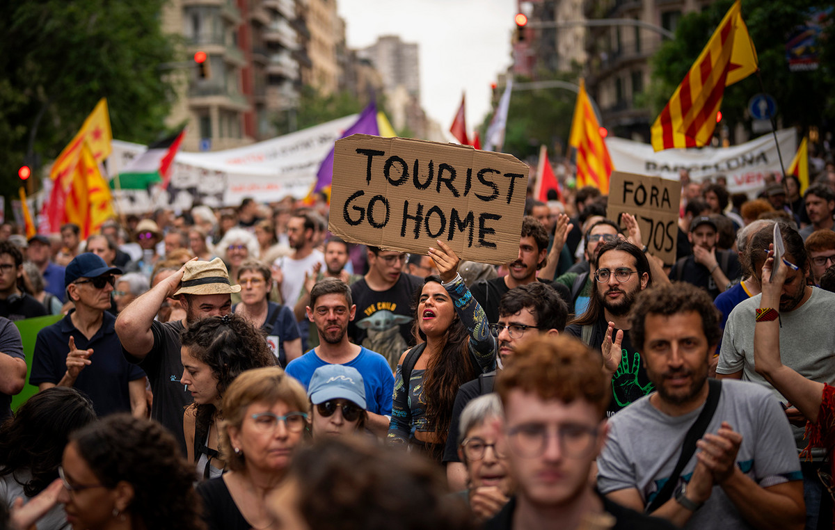 Spain imposes strict restrictions on Airbnb – requested to remove nearly 66,000 registered property