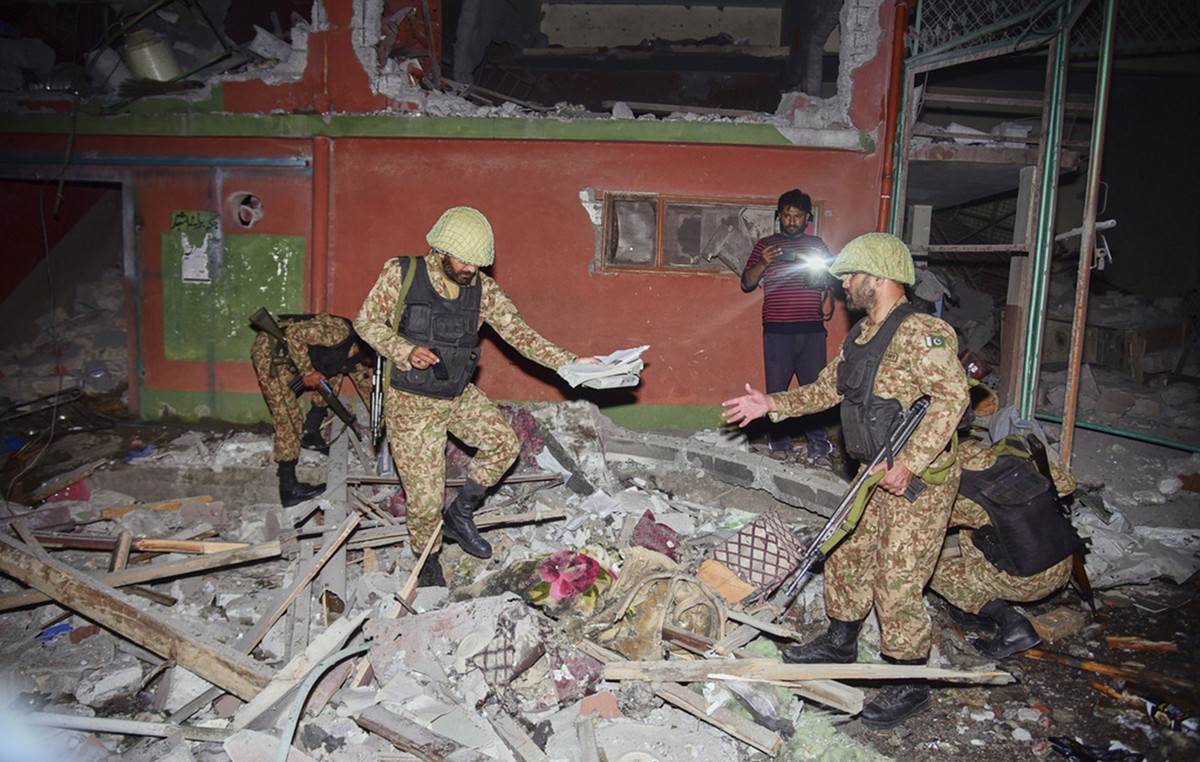 Exchange of India and Pakistan fire after attacking Kashmir – at least eight victims on Pakistani territory Exchange of India and Pakistan fire after attacking Kashmir – at least eight victims on Pakistani territory