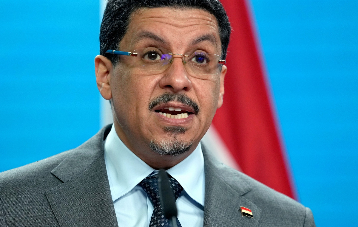 His resignation was announced today by Yemeni Prime Minister Ahmed Mubarak His resignation was announced today by Yemeni Prime Minister Ahmed Mubarak