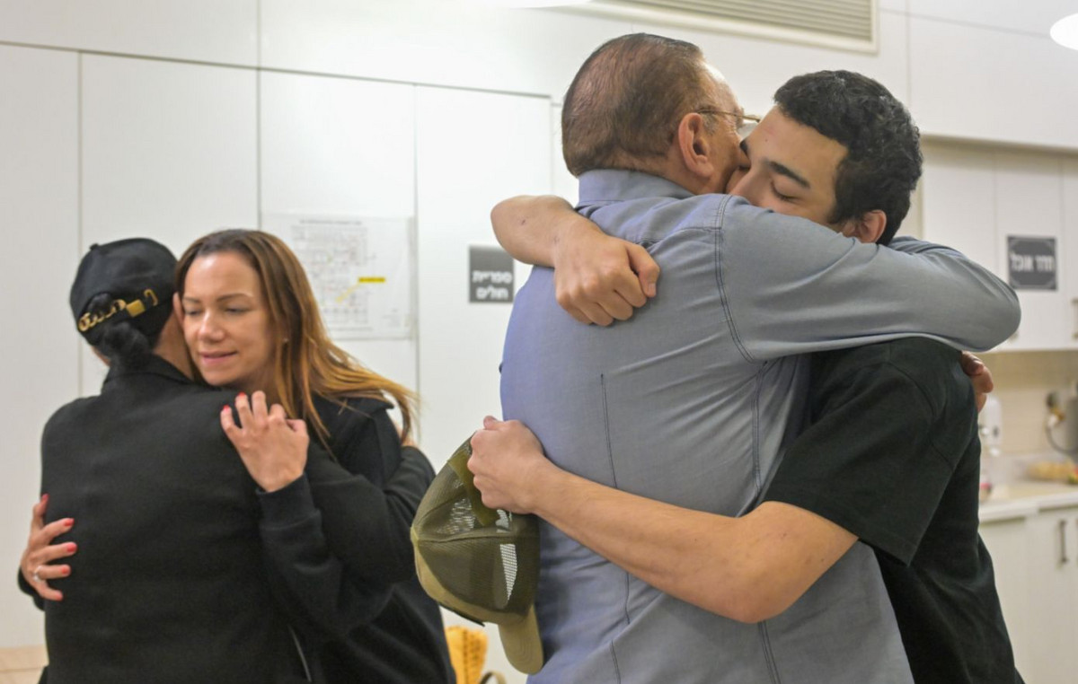Hamas denies that the release of Homer Indan Alexander is related to Israeli “military pressure”