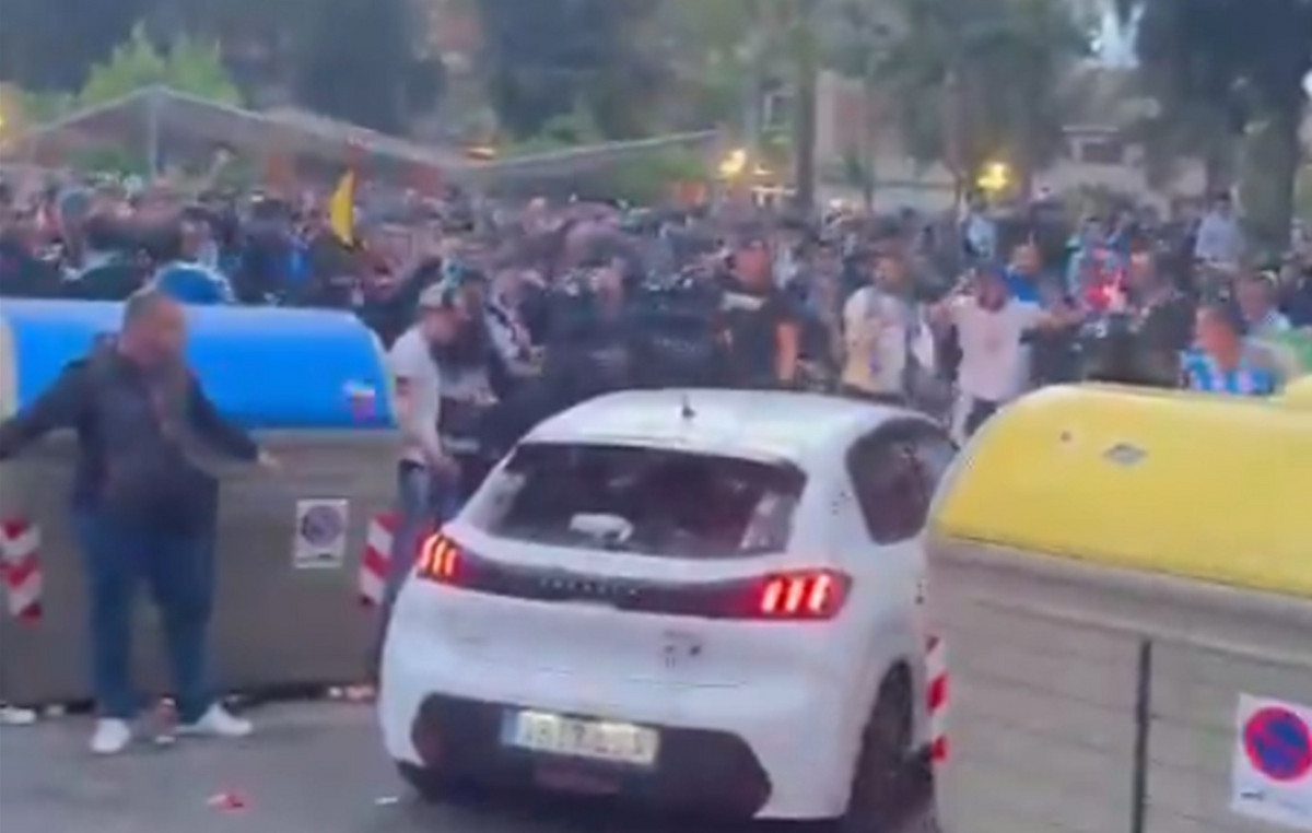 Chaos scenes in Spain: car fell on fans before Espanyol – Barcelona
