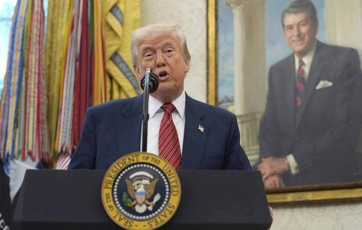 Trump will give today a press conference for a major trade agreement with a large country Trump will give today a press conference for a major trade agreement with a large country