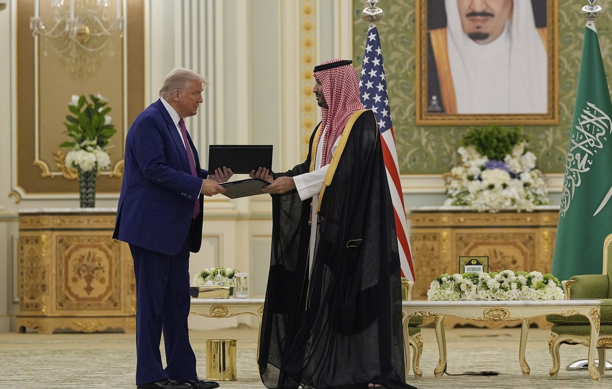 “Gold” Deal 600 billion Signed by Trump to S. Arabia