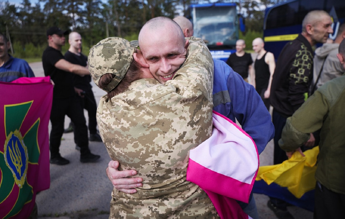 Moving moments in the first exchange of captives between Ukraine and Russia following the Constantinople Agreement