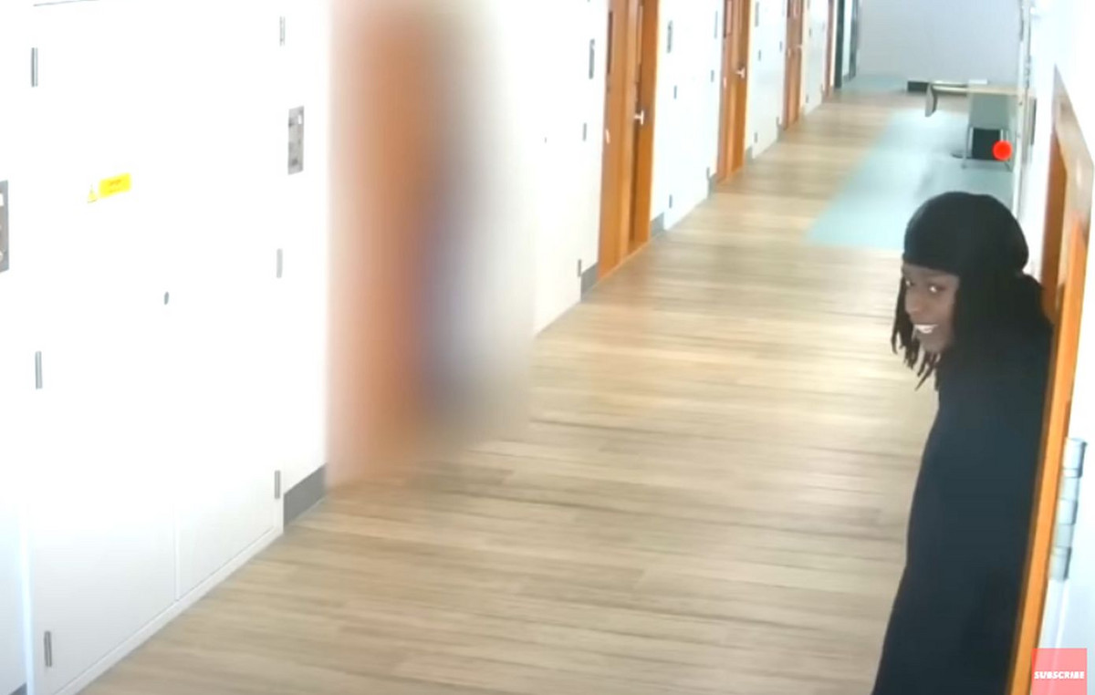 Creepy video shows prisoners smiling before they hit to death sexual offenser in his cell