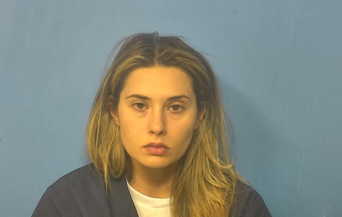 The husband supports the teacher who has had a 45 -time student with a student – appeared in court on her side