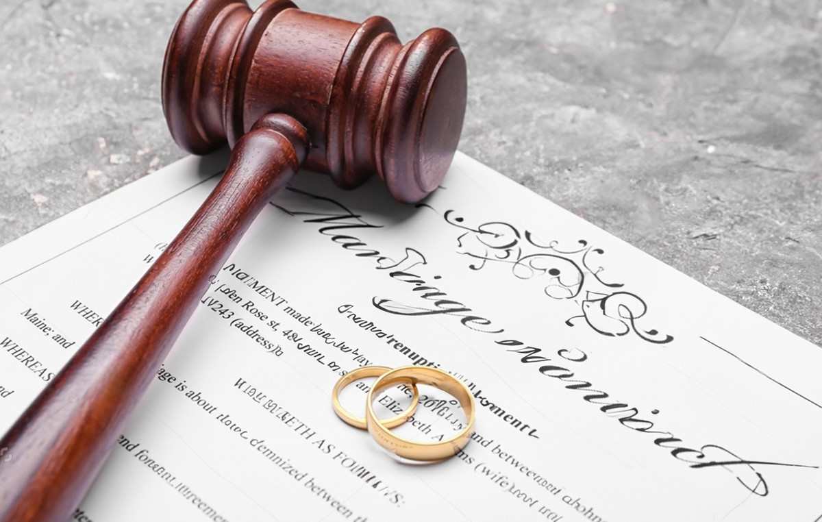 Split up and the former married him unknowingly – he is afraid of his property