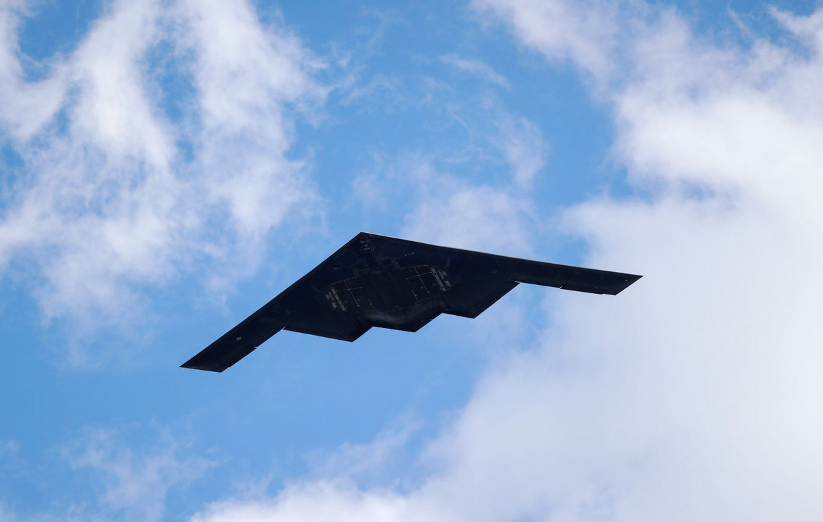 American B-2 Stealth bombers head toward Diego Garcia-Middle East Shipping