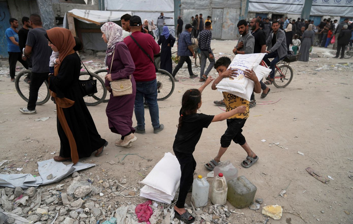 Drug pills were found in bags with flour distributed to Gaza residents, Palestinian authorities say