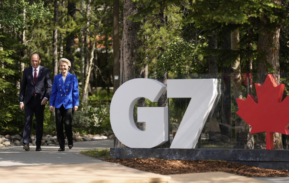Kiev says he had US talks on defense projects during the G7 summit