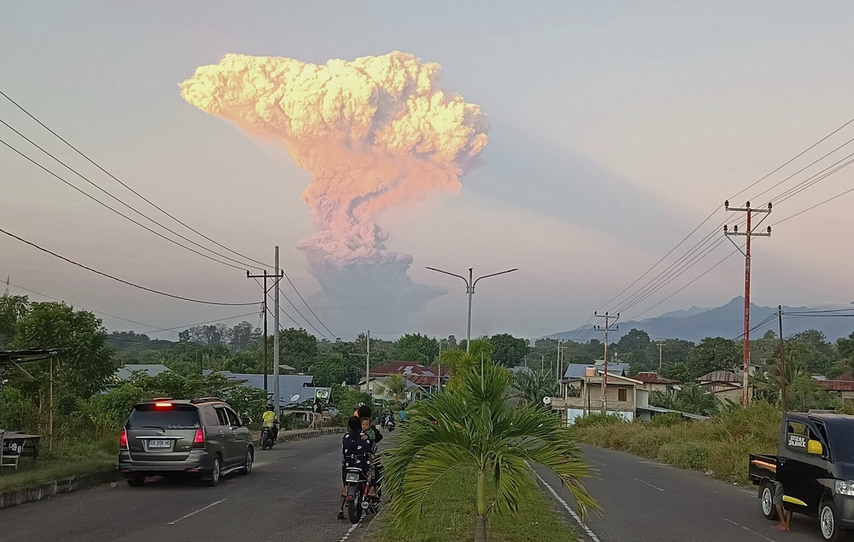 Re -exploded the volcano Levotobi Laki – Lucky in Indonesia