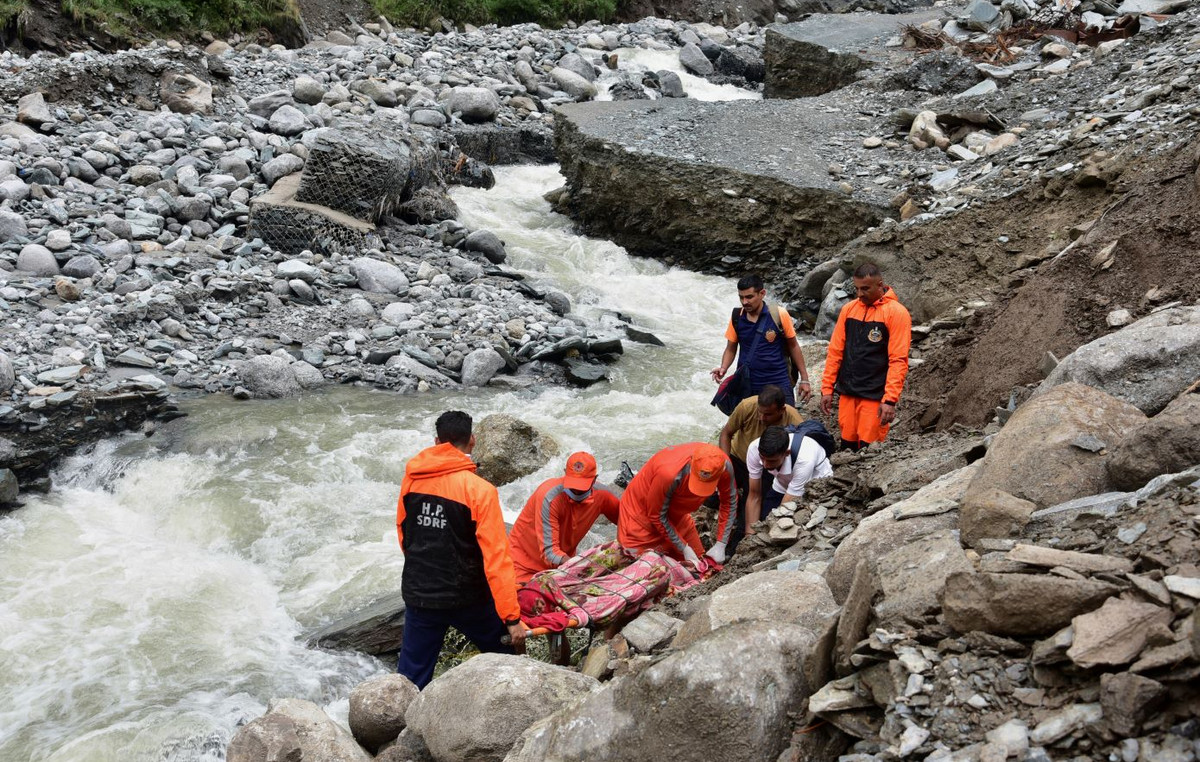 At least 24 dead from heavy rainfall and sudden floods in Pakistan in the past three days