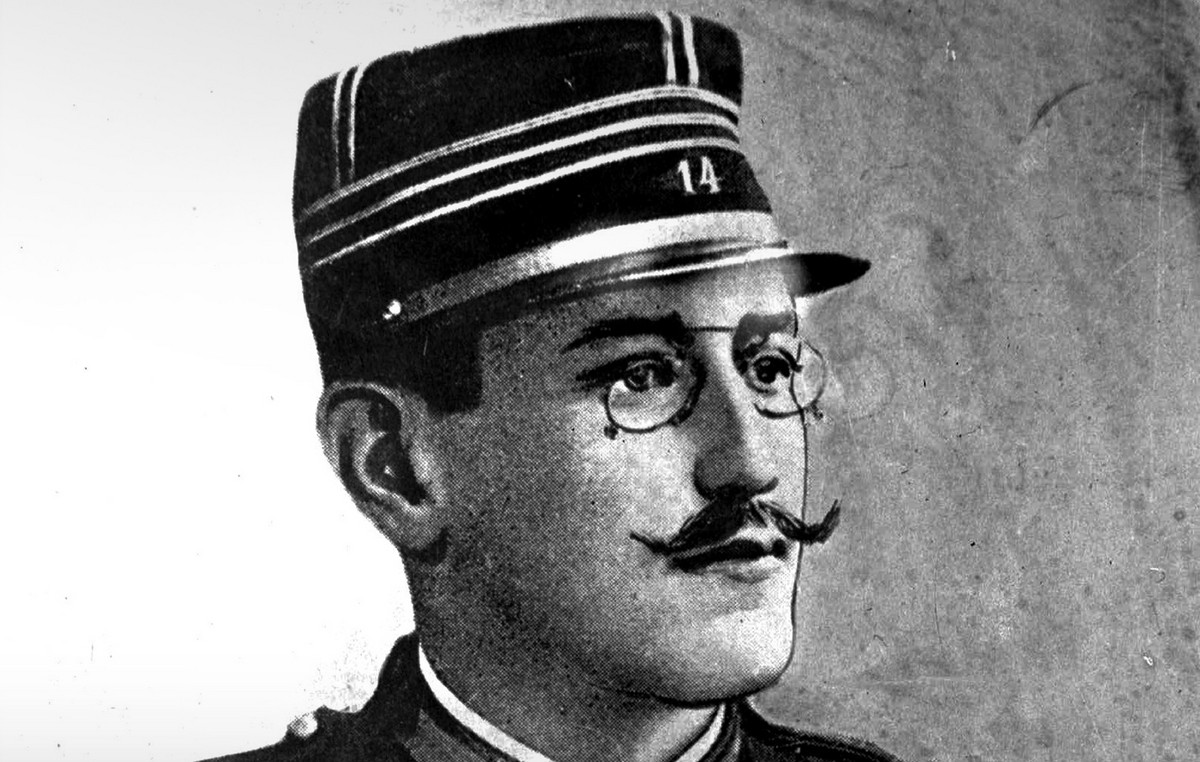 The French House wants to promote Alfred Dreyfus in the rank of Taxiarch