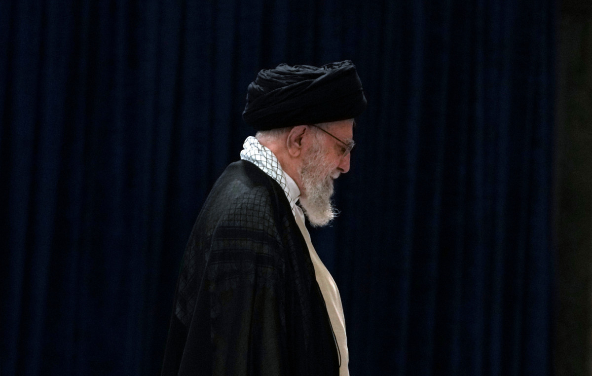 Ali Hameni: Iranians conspire to overthrow him to agree with the US – “his days are measured”