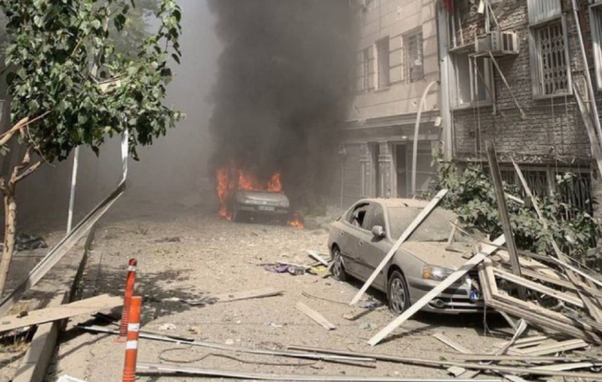Five trapped cars exploded in Tehran: Mosad “shows” Iran