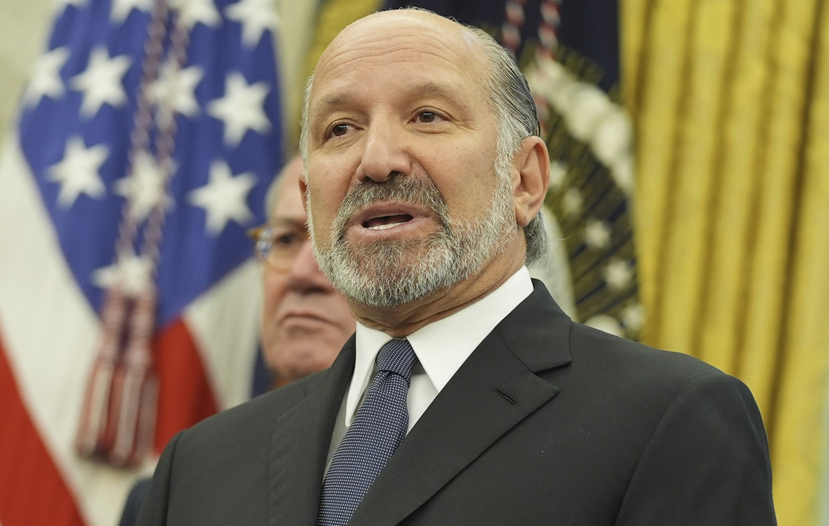 The US Secretary of Commerce “sees” US-India Agreement on “In the Near Future” duties