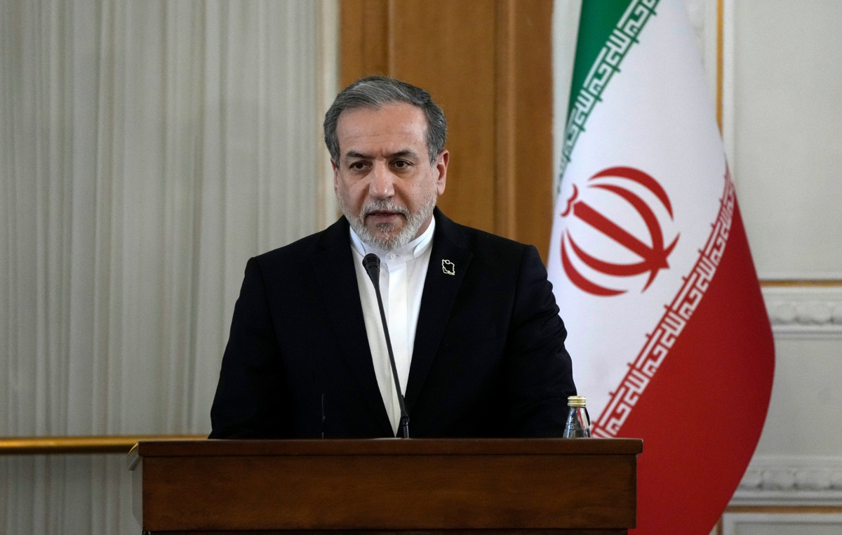 In Turkey Iranian Foreign Minister for the approval of the “Constantinople Declaration” In Turkey Iranian Foreign Minister for the approval of the “Constantinople Declaration”