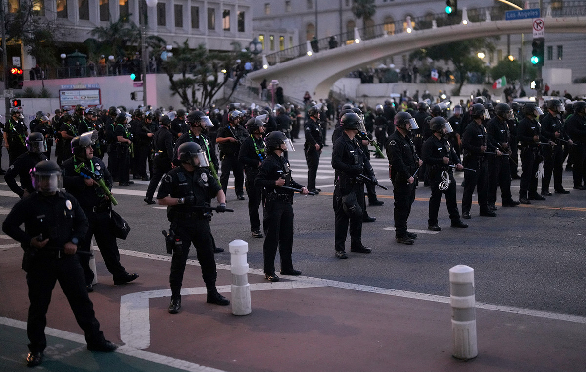 Prohibition of traffic and “mass arrests” in Los Angeles – “This anarchy will not continue,” Trump says
