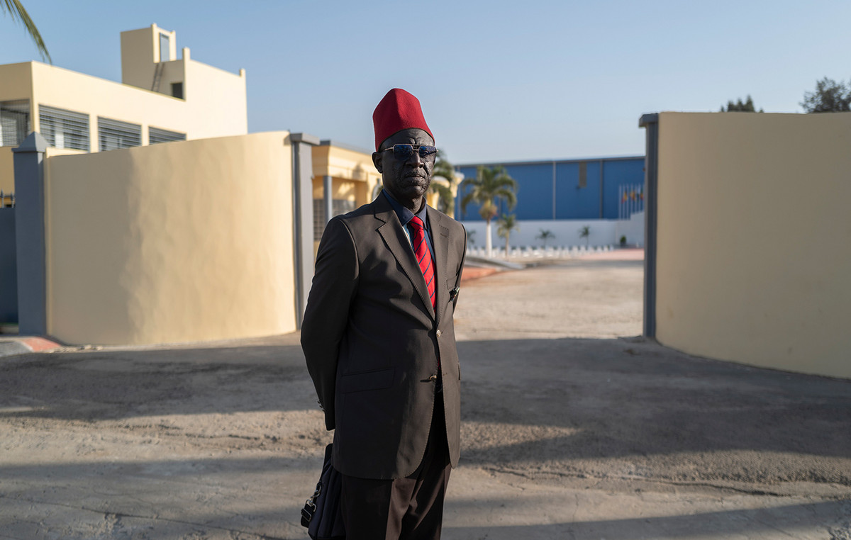 Creepy findings in a cemetery in Senegal “show” who is responsible for the slaughter of African soldiers in 1944