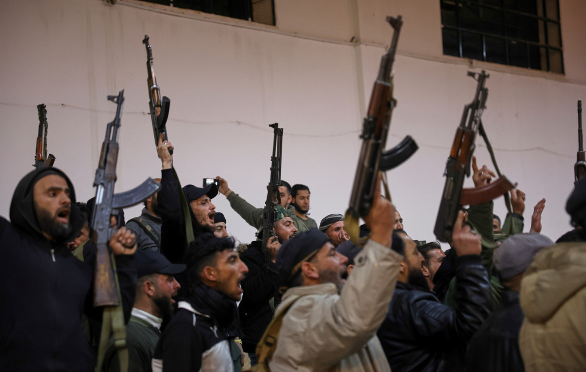 With the consent of the US the integration of jihadists into the Syrian army