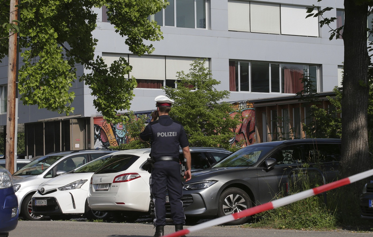 Austria: Possible revenge motivation for intimidation is examined by authorities after the deadly attack on school Austria: Possible revenge motivation for intimidation is examined by authorities after the deadly attack on school