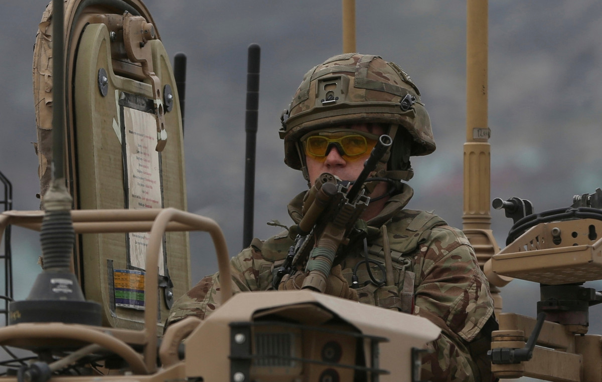 The British Government will present its strategy to re -equip the Armed Forces today