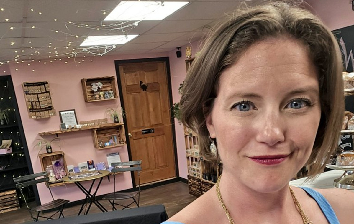 Author made the presentation of her book and no one went – the moving post