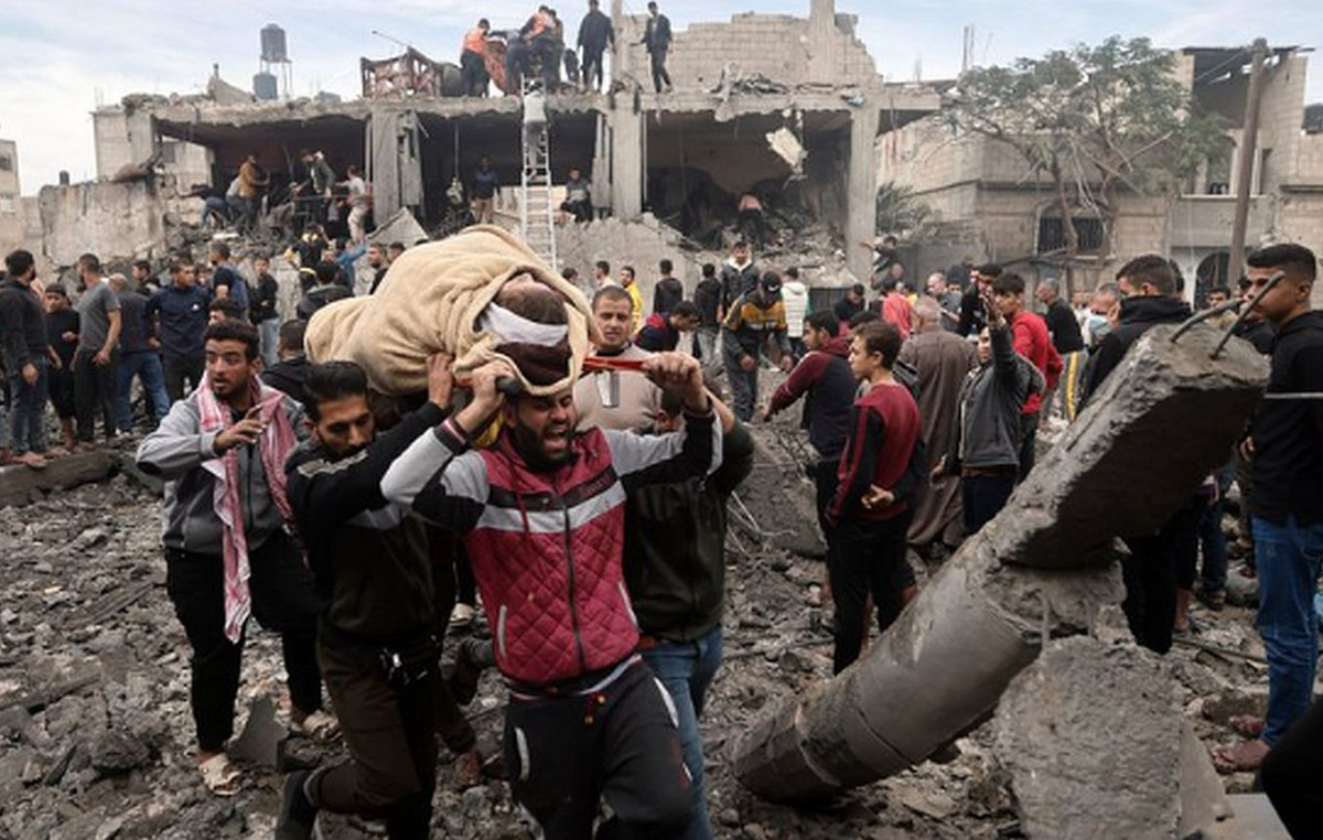 MIT leader Ibrahim Kalin met with Hamas executives for the humanitarian situation for the Gaza Strip