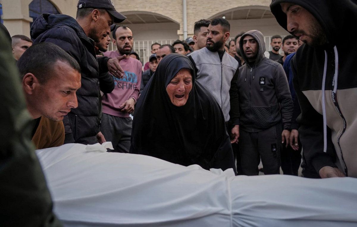Gaza Strip: Civil Protection announces the death of 62 people today in Israeli blows or fire