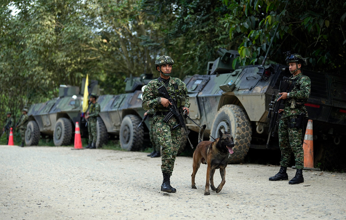 57 soldiers were released in Colombia held hostages by two village residents