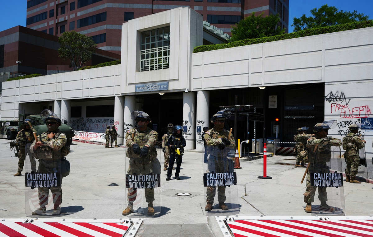 In the courts California for the National Guard imposed by Trump – the judge temporarily frozen the request